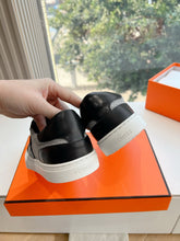 Load image into Gallery viewer, SE1562 Hermes Day Sneaker / Size5-10
