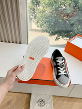 Load image into Gallery viewer, SE1562 Hermes Day Sneaker / Size5-10
