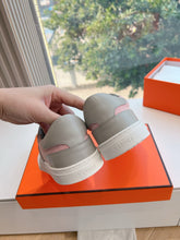 Load image into Gallery viewer, SE1563 Hermes Day Sneaker / Size5-10
