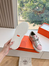 Load image into Gallery viewer, SE1563 Hermes Day Sneaker / Size5-10
