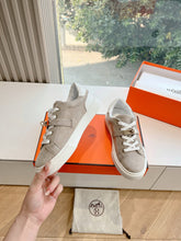 Load image into Gallery viewer, SE1564 Hermes Day Sneaker / Size5-10
