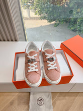 Load image into Gallery viewer, SE1565 Hermes Day Sneaker / Size5-10
