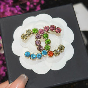 JW832 CC Crystal Brooch