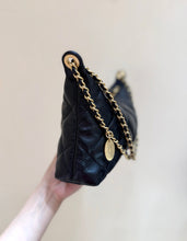 Load image into Gallery viewer, CC1502 Chanel 25S Hobo Bag / HIGHEST QUALITY VERSION  / 17×26×8.5cm
