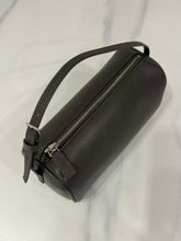 Load image into Gallery viewer, TR001 The Row 90s Pencil Clutch / HIGHEST QUALITY VERSION  / 19.5×10×8cm
