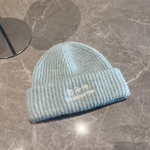 Load image into Gallery viewer, JW767 LV Headline Beanie
