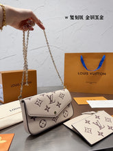 Load image into Gallery viewer, LB818 Félicie Pochette / 8.3 x 4.7 x 1.2 inches
