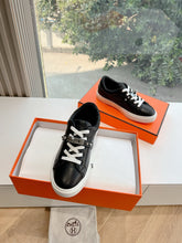 Load image into Gallery viewer, SE1567 Hermes Day Sneaker / Size5-10
