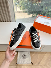 Load image into Gallery viewer, SE1567 Hermes Day Sneaker / Size5-10
