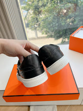 Load image into Gallery viewer, SE1567 Hermes Day Sneaker / Size5-10

