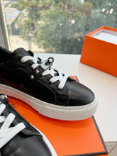 Load image into Gallery viewer, SE1567 Hermes Day Sneaker / Size5-10
