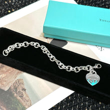 Load image into Gallery viewer, JW822 T Heart Bracelet
