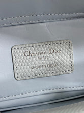 Load image into Gallery viewer, DR657  Dior Lady Dior Horizontal Bag / HIGHEST QUALITY VERSION  / 22cm
