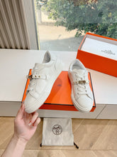 Load image into Gallery viewer, SE1569 Hermes Day Sneaker / Size5-10
