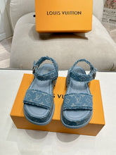 Load image into Gallery viewer, SE1444 LB Maya Flatform Sandal / Size5-11
