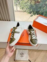 Load image into Gallery viewer, SE1572 Hermes Day Sneaker / Size5-10
