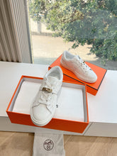 Load image into Gallery viewer, SE1573 Hermes Day Sneaker / Size5-10
