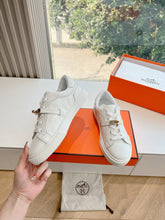 Load image into Gallery viewer, SE1573 Hermes Day Sneaker / Size5-10
