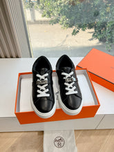 Load image into Gallery viewer, SE1573 Hermes Day Sneaker / Size5-10
