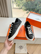 Load image into Gallery viewer, SE1574 Hermes Day Sneaker / Size5-10

