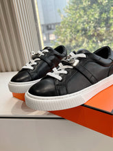 Load image into Gallery viewer, SE1574 Hermes Day Sneaker / Size5-10
