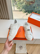 Load image into Gallery viewer, SE1575 Hermes Day Sneaker / Size5-10
