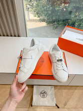 Load image into Gallery viewer, SE1576 Hermes Day Sneaker / Size5-10
