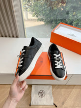 Load image into Gallery viewer, SE1577 Hermes Day Sneaker / Size5-10
