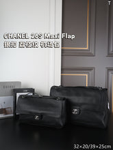 Load image into Gallery viewer, CC1503 Chanel 2026 Spring Maxi Flap Bag / L:39×25cm / M:32×20cm
