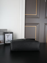 Load image into Gallery viewer, CC1503 Chanel 2026 Spring Maxi Flap Bag / L:39×25cm / M:32×20cm
