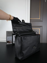 Load image into Gallery viewer, CC1503 Chanel 2026 Spring Maxi Flap Bag / L:39×25cm / M:32×20cm

