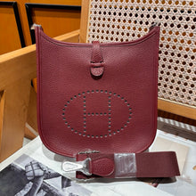Load image into Gallery viewer, HM209 Hermes Evelyne 23 / HIGHEST QUALITY VERSION / 23 cm
