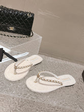 Load image into Gallery viewer, SE1112 CC Thongs /  Size5-10
