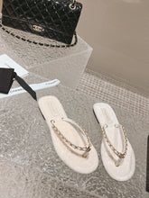Load image into Gallery viewer, SE1112 CC Thongs /  Size5-10
