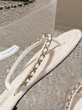 Load image into Gallery viewer, SE1112 CC Thongs /  Size5-10
