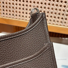 Load image into Gallery viewer, HM211 Hermes Evelyne 23 / HIGHEST QUALITY VERSION / 23 cm
