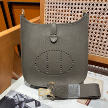 Load image into Gallery viewer, HM214 Hermes Evelyne 23 / HIGHEST QUALITY VERSION / 23 cm
