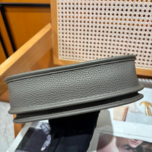 Load image into Gallery viewer, HM214 Hermes Evelyne 23 / HIGHEST QUALITY VERSION / 23 cm
