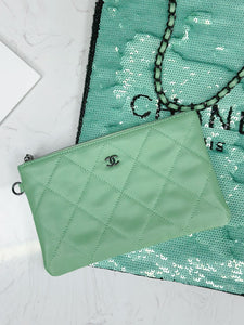 CC997 Shopping Bag / HIGHEST QUALITY VERSION / 15.2 × 11.7 × 0.8 in