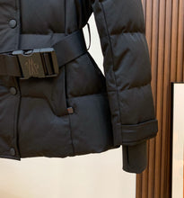 Load image into Gallery viewer, CLTH470 MONCLER Short Down Jacket
