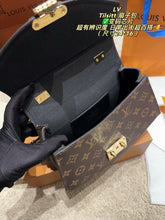 Load image into Gallery viewer, LB1589 LV Tilsitt Bag / 24×16cm
