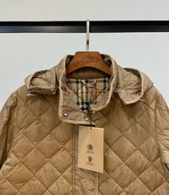 Load image into Gallery viewer, CLTH468 Burberry Quilted Thermoregulated Jacket
