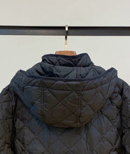 Load image into Gallery viewer, CLTH469 Burberry Quilted Thermoregulated Jacket
