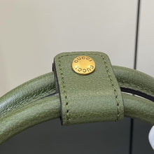 Load image into Gallery viewer, GC743 Gucci Savoy Medium Duffle Bag / 18.8&quot;W x 11&quot;H x 7&quot;D / HIGHEST QUALITY VERSION
