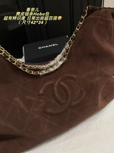 Load image into Gallery viewer, CC1507 Chanel 26C Hobo Bag / Dark Chocolate Suede / 42×34cm
