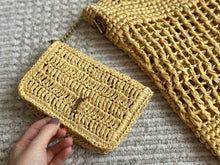 Load image into Gallery viewer, YSK407 Icare in Raffia /  18.1&quot; X 16.9&quot; X 2&quot;
