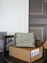 Load image into Gallery viewer, LB1591 LV Side Trunk / Olive Green Jacquard / 23×16cm
