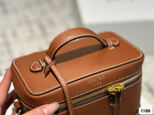 Load image into Gallery viewer, CL141 CELINE VANITY / 7 x 5 x 7 IN
