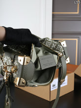 Load image into Gallery viewer, LB1591 LV Side Trunk / Olive Green Jacquard / 23×16cm

