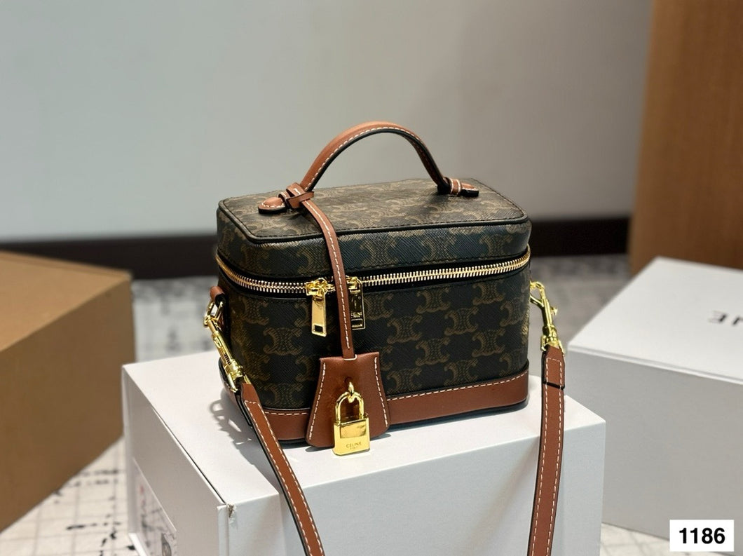 CL140 CELINE VANITY / 7 x 5 x 7 IN